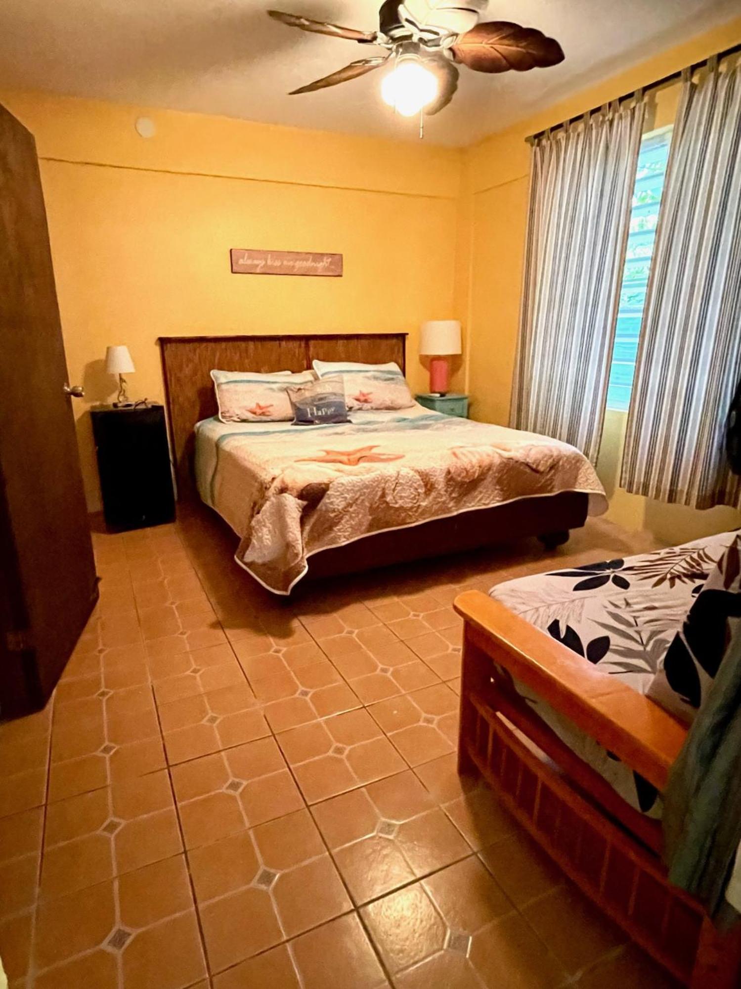 Esperanza Inn Guesthouse (Adults Only) Vieques Oda fotoğraf