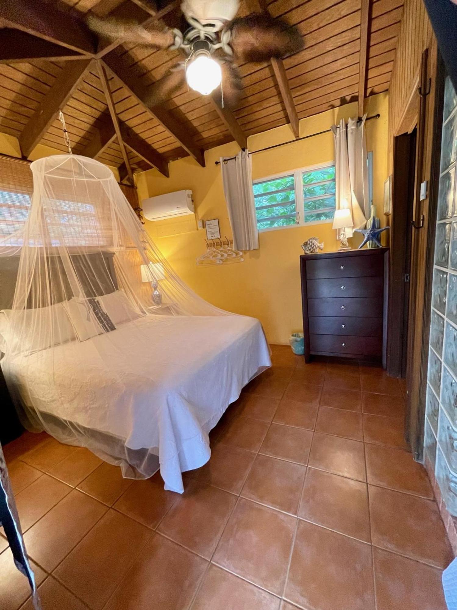 Esperanza Inn Guesthouse (Adults Only) Vieques Oda fotoğraf